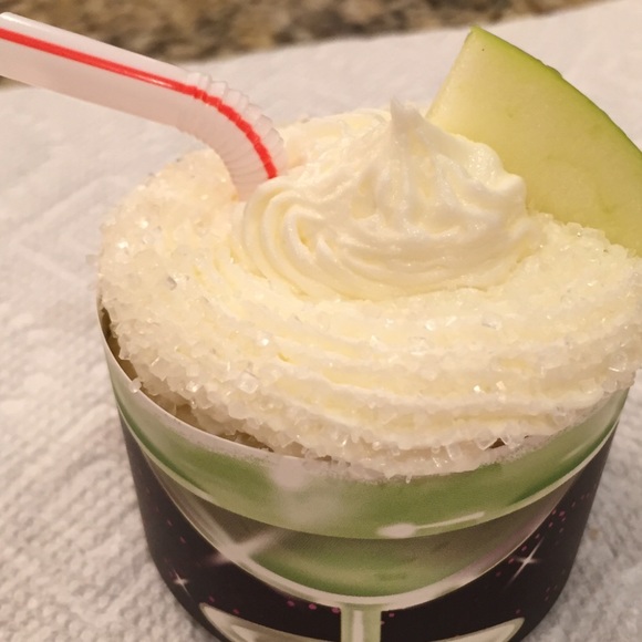 Meet your Posher, Stacey - Picture 4 of 4